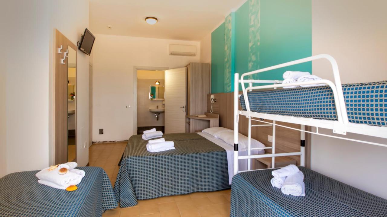 Hotel President'S 佩萨罗 外观 照片