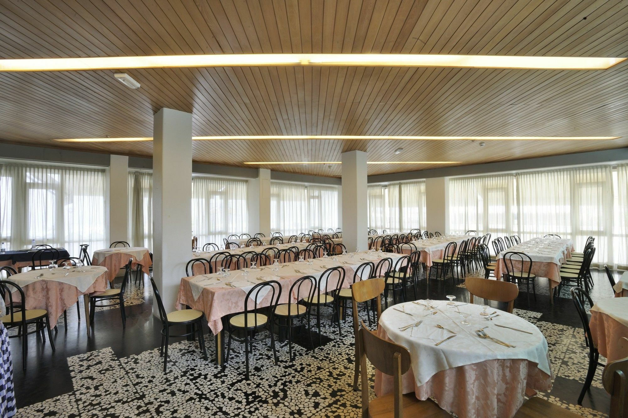Hotel President'S 佩萨罗 外观 照片